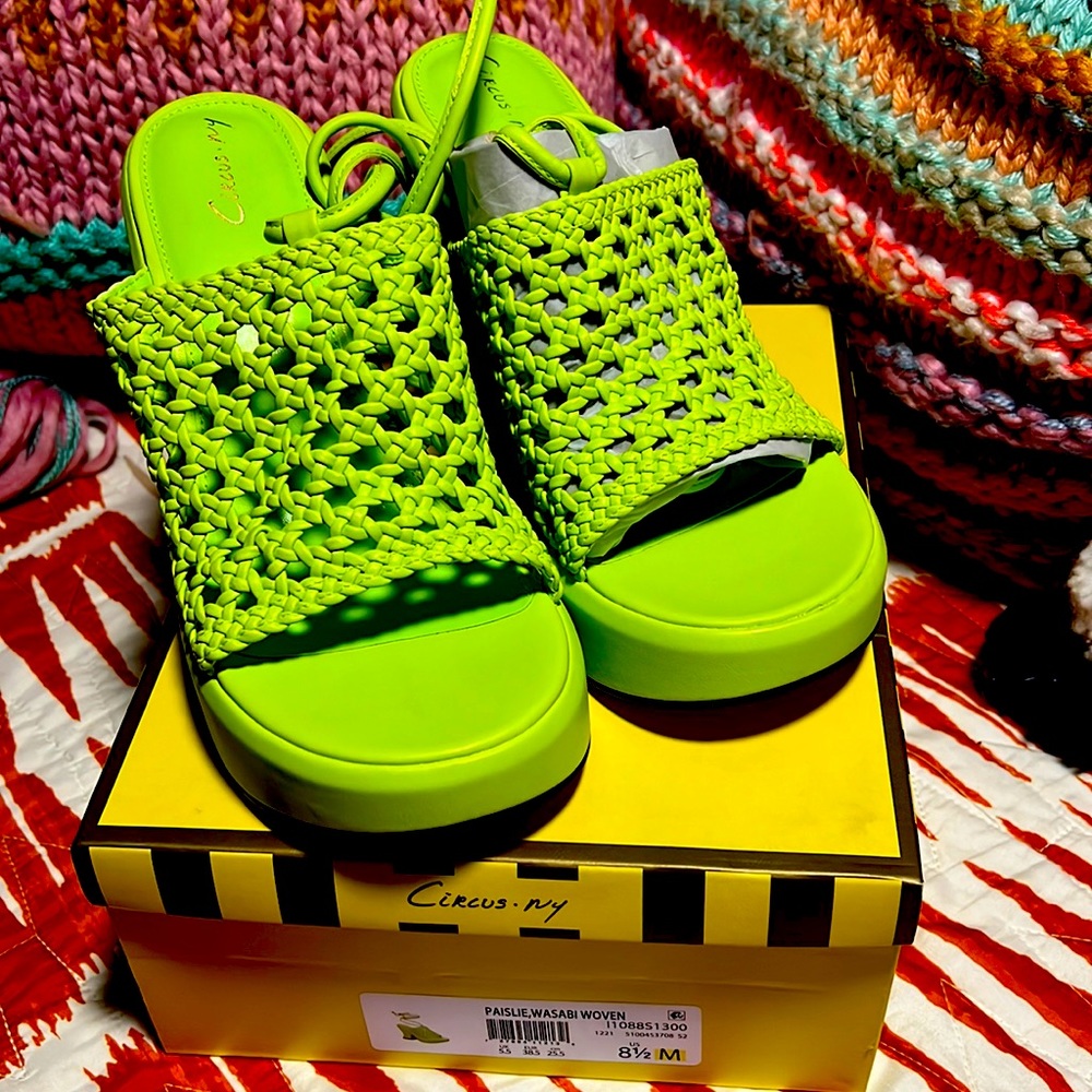 Circus NY, Paislie, Wasabi Woven